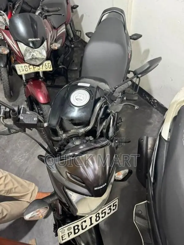 Honda CB Trigger 2016