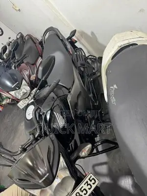 Honda CB Trigger 2016