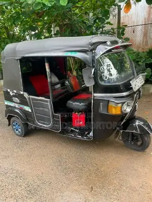 Bajaj RE 2013