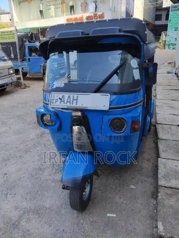 Bajaj RE 2013