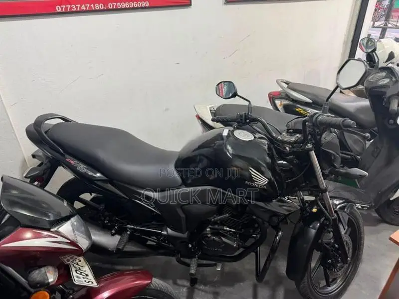 Honda CB Trigger 2016