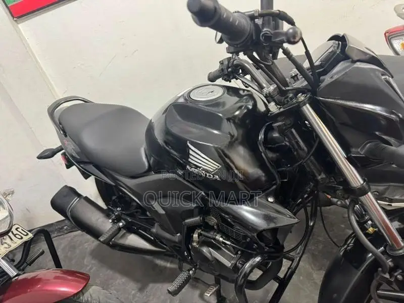Honda CB Trigger 2016