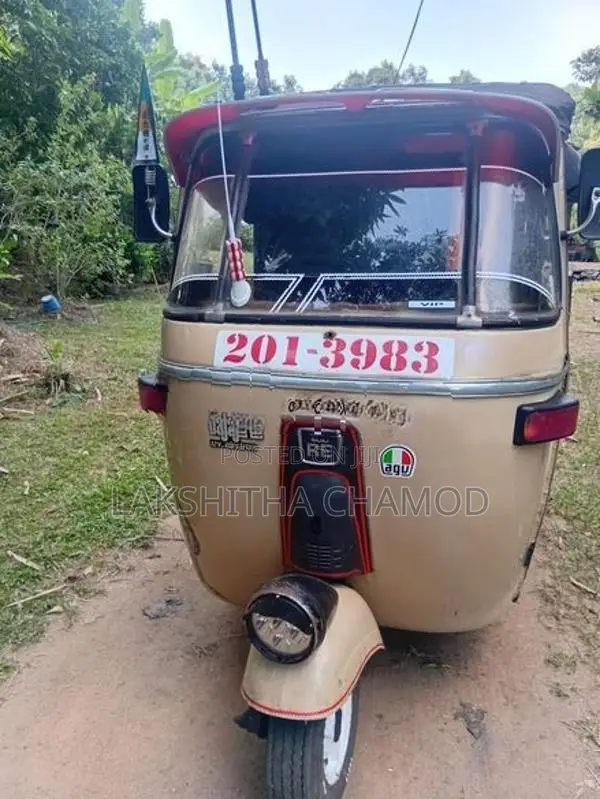Bajaj RE 1999
