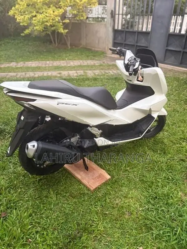 Honda PCX 2025