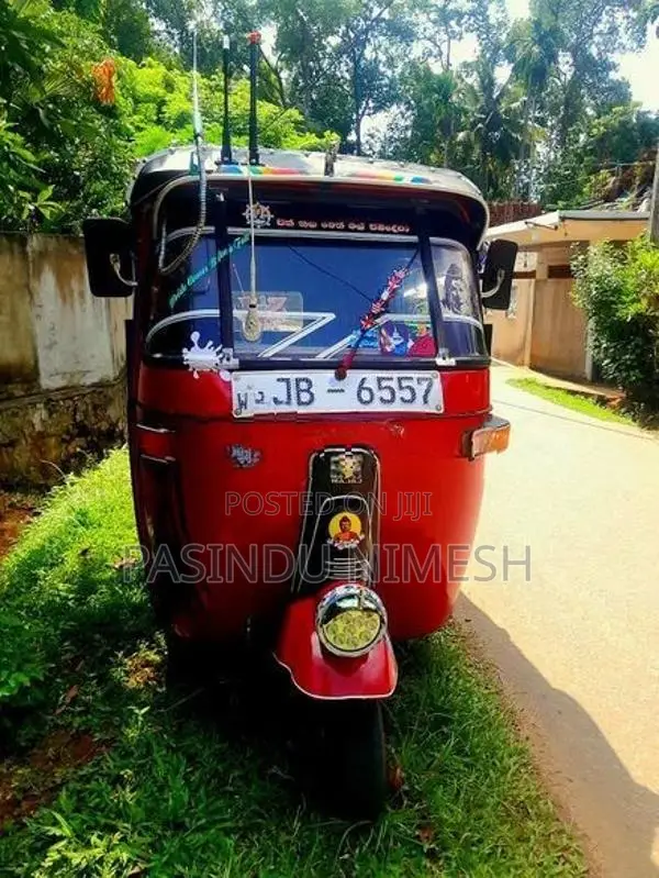 Bajaj RE 2004