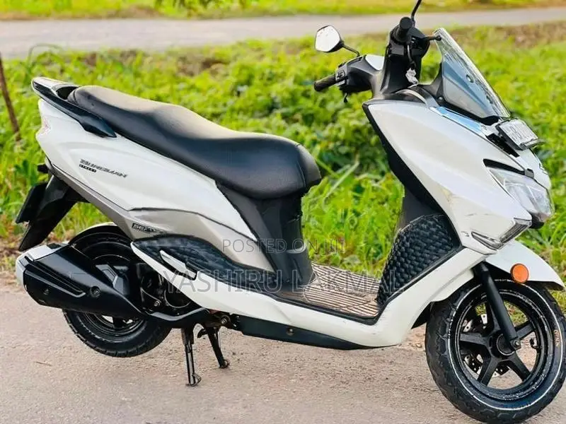 Suzuki Burgman 2020