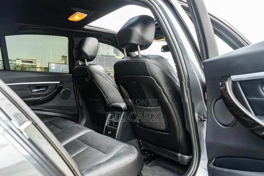 BMW 318i M sport EX C200 2019