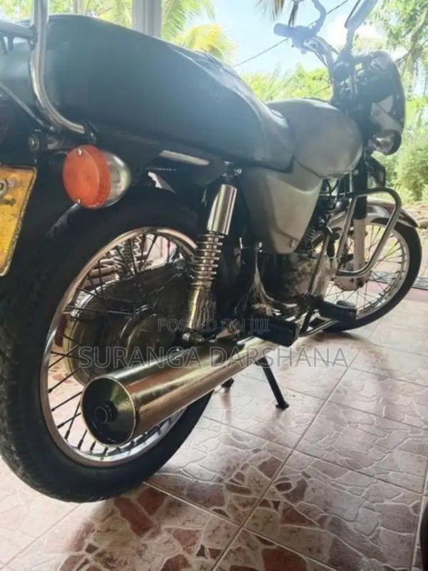 Bajaj Boxer 2004