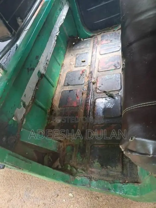 Bajaj RE 1994