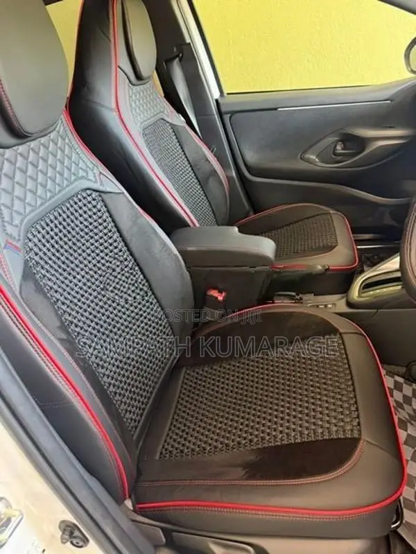 Toyota Yaris 2025