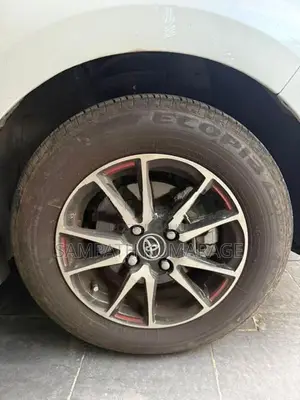 Toyota Yaris 2025