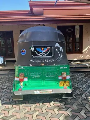 Bajaj RE 2004