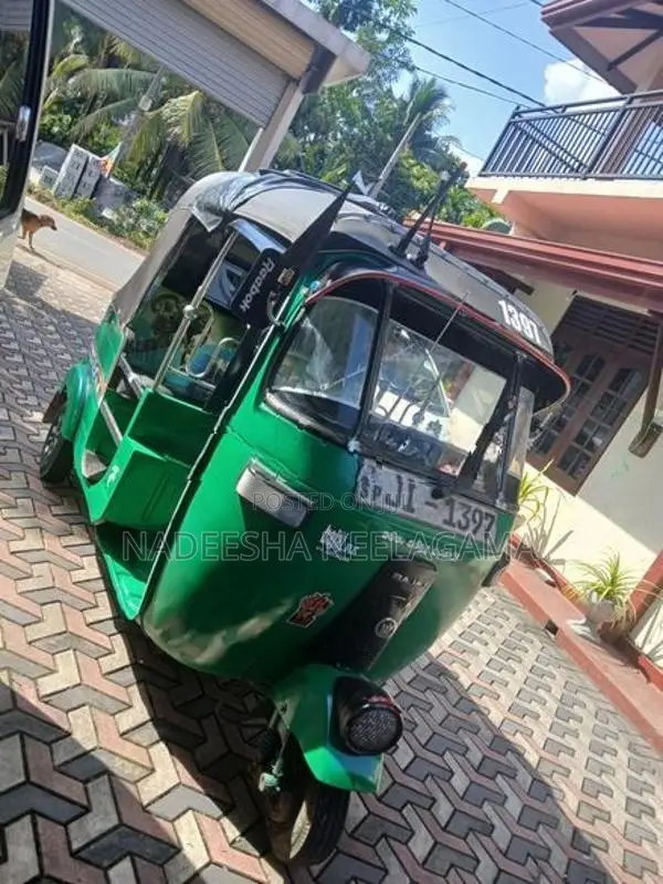 Bajaj RE 2004