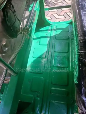 Bajaj RE 2004