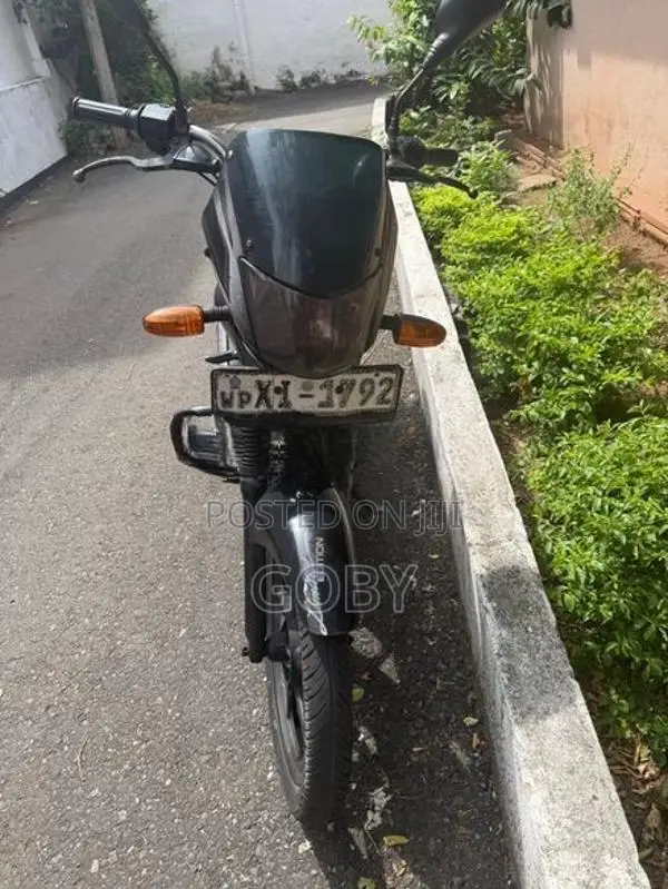 Bajaj Platina 100 2012