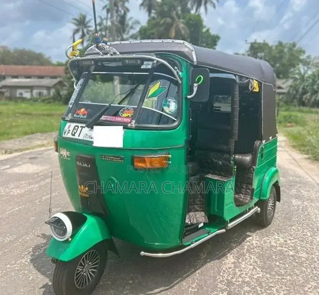 Bajaj RE 2009