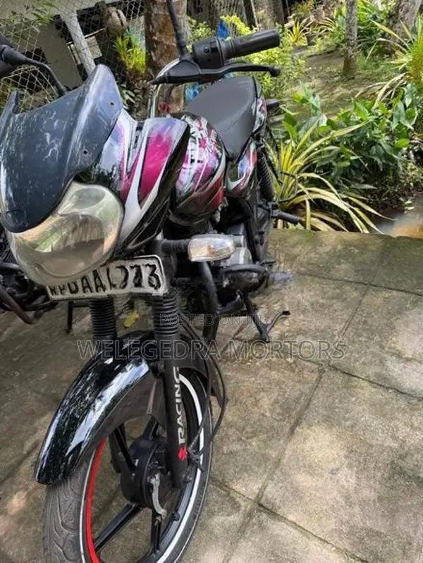 Bajaj Discover 2013