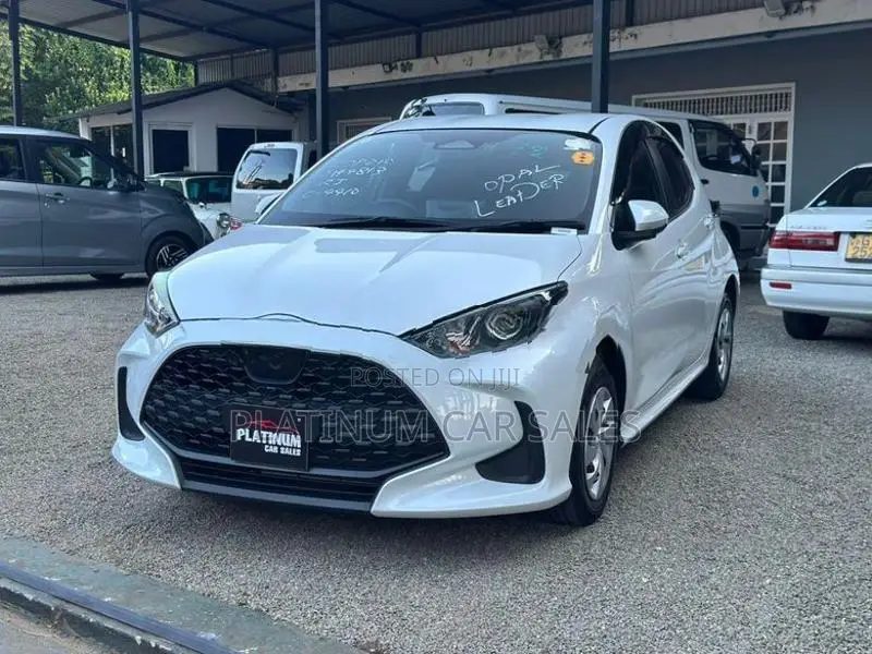 Toyota Yaris X Grade 2025