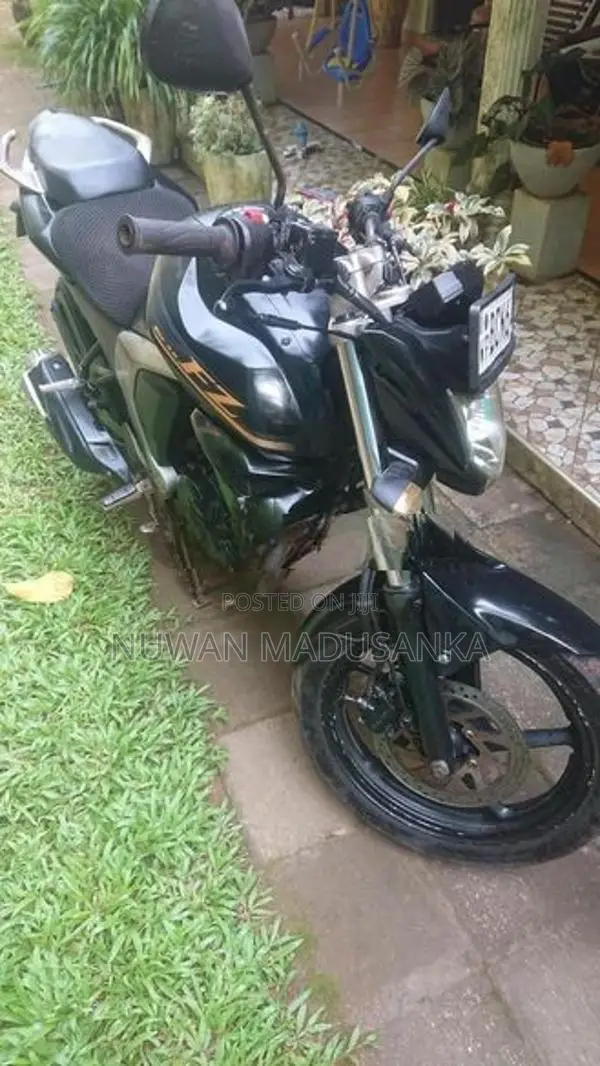 Yamaha FZs V2 2015