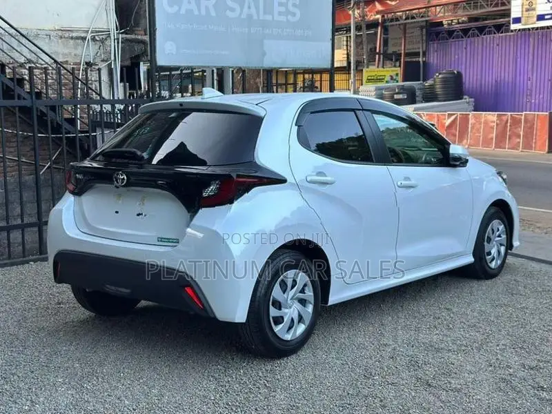 Toyota Yaris X Grade 2025