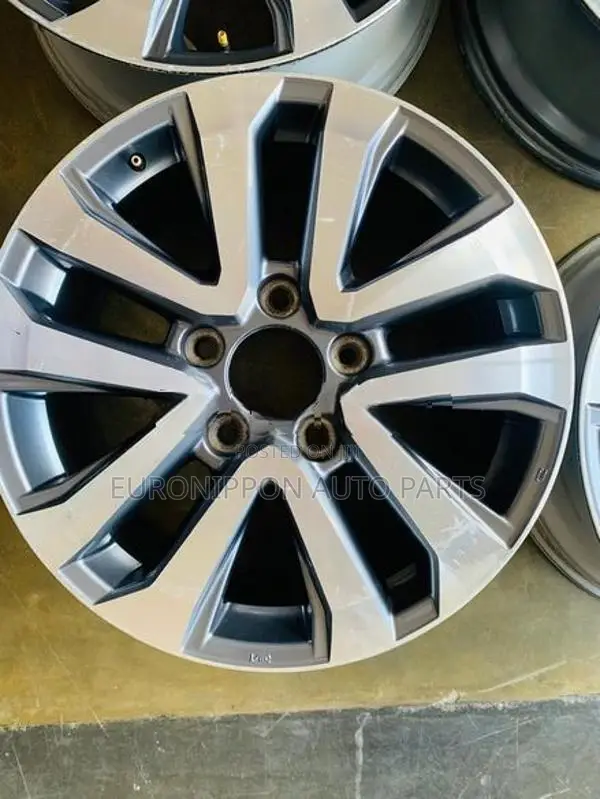 Toyota Land Cruiser Sahara Alloy wheel set (Japan)
