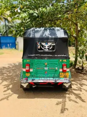 Bajaj RE 2011
