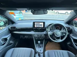Toyota Yaris X Grade 2025