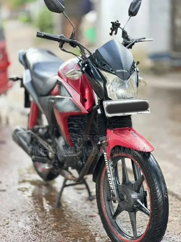 Honda Twister 2012