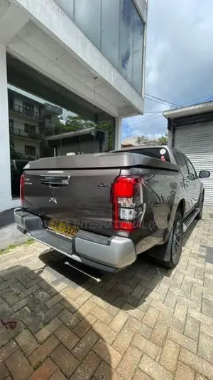 Mitsubishi L200 2020