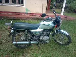 Bajaj Boxer 2002