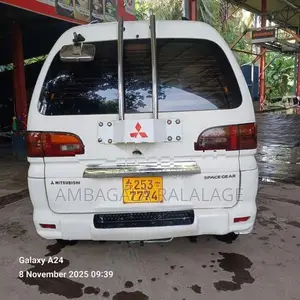 Mitsubishi Delica Spacegear 1994
