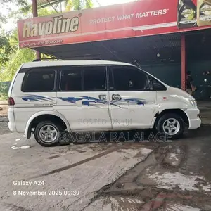 Mitsubishi Delica Spacegear 1994
