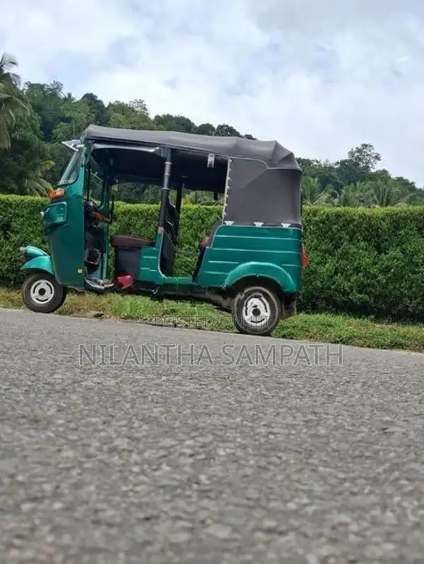 Bajaj RE 2014