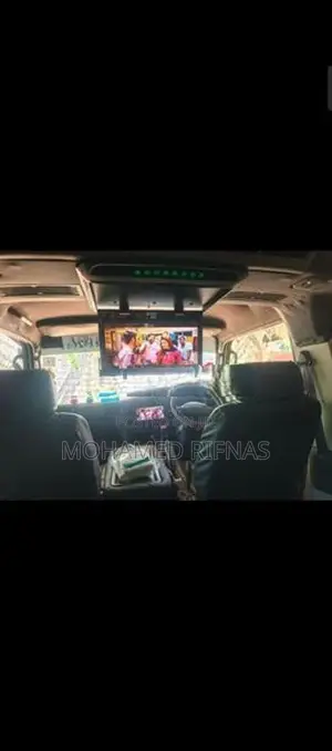 Nissan Caravan 2004