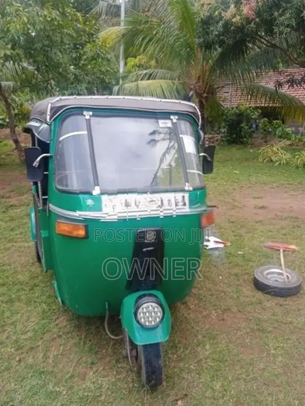 Bajaj RE 205 2003
