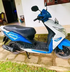 Honda Dio SCV110 2016