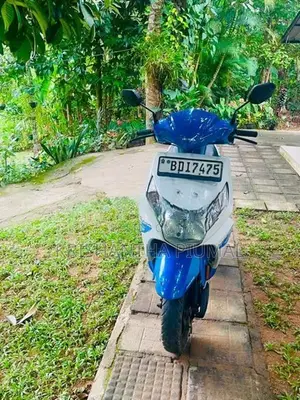 Honda Dio SCV110 2016