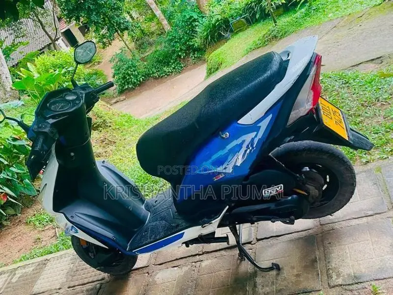 Honda Dio SCV110 2016