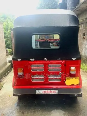 Bajaj RE 1999