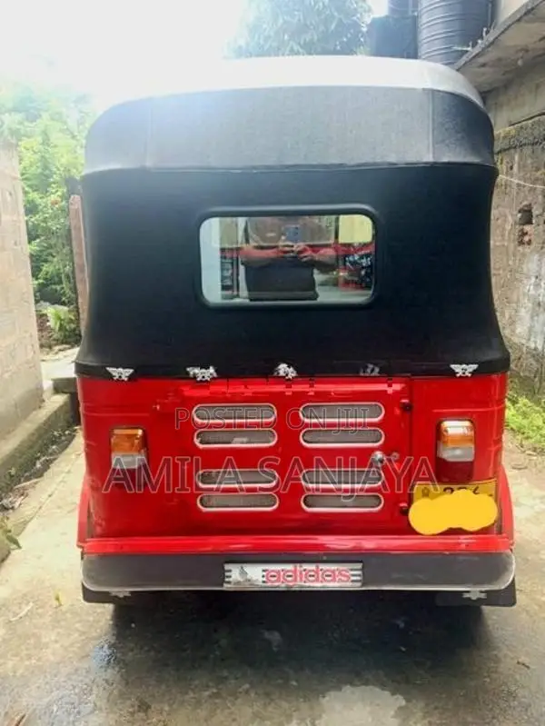 Bajaj RE 1999