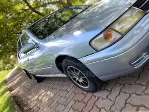 Nissan Sunny 1997