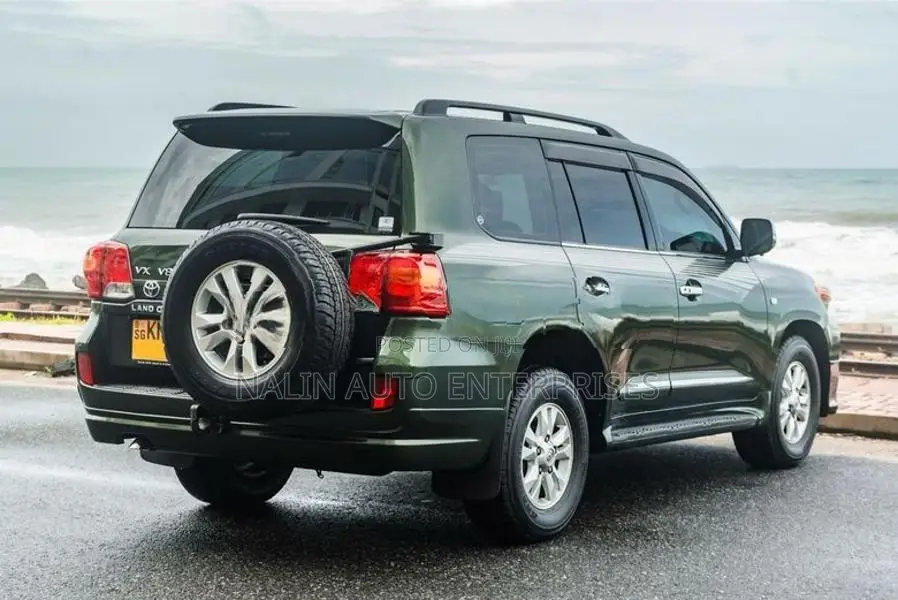 Toyota Land Cruiser VX V8 2011