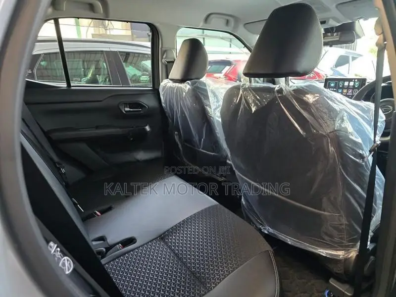 Daihatsu Rocky G Premium Hybrid 2026