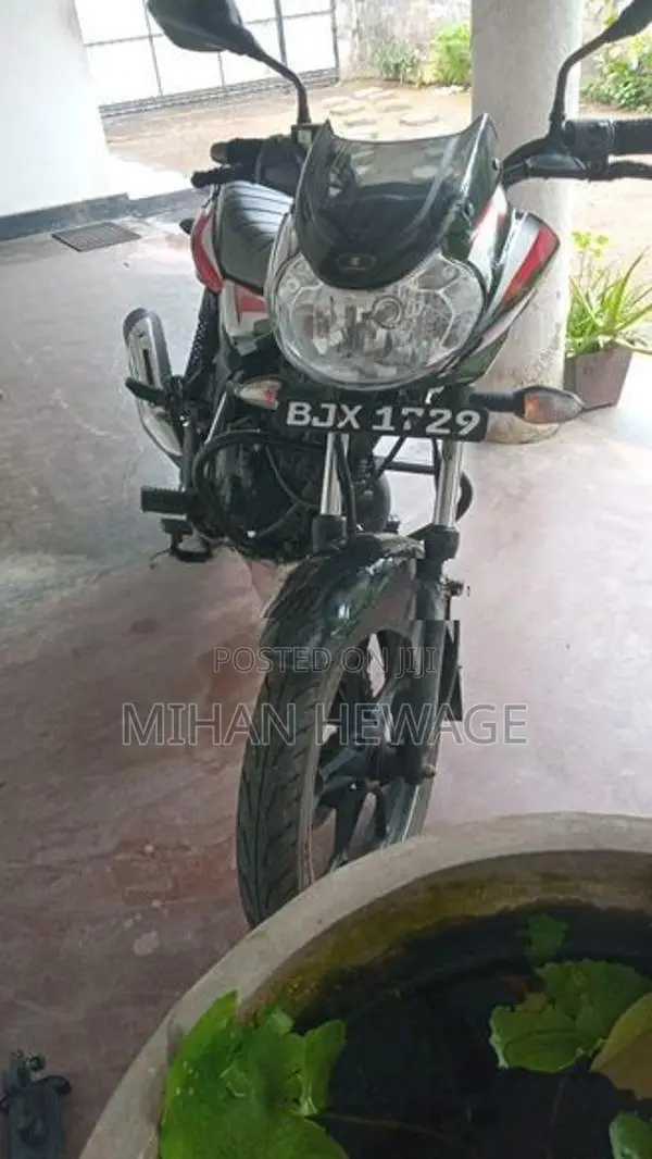 Bajaj Discover 125 2025