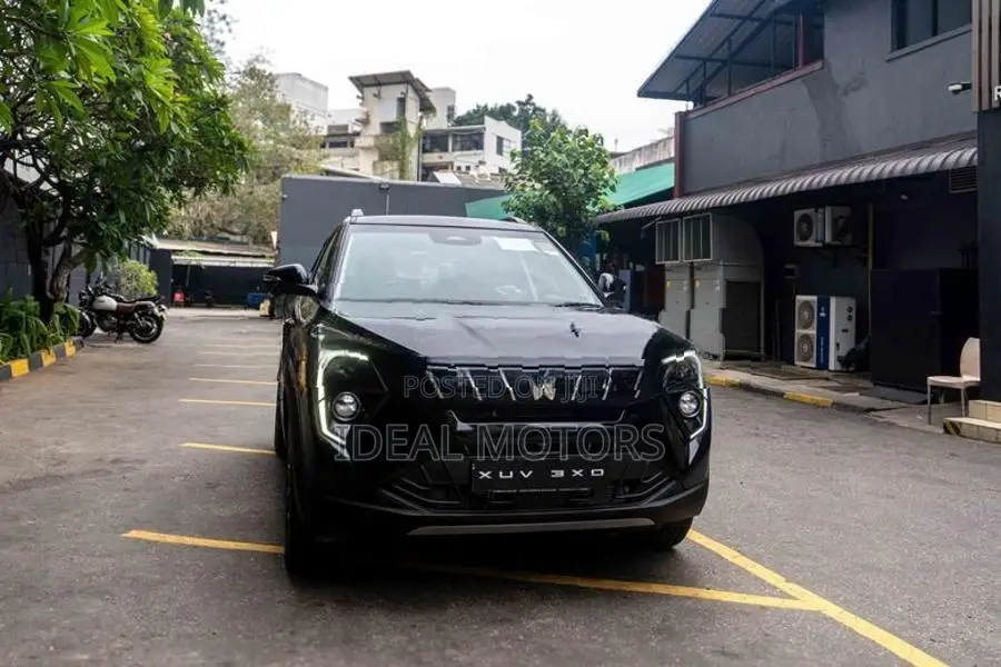 Mahindra XUV 3XO AX7L 2026