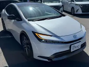 Toyota Prius Z HEV with SR 2026