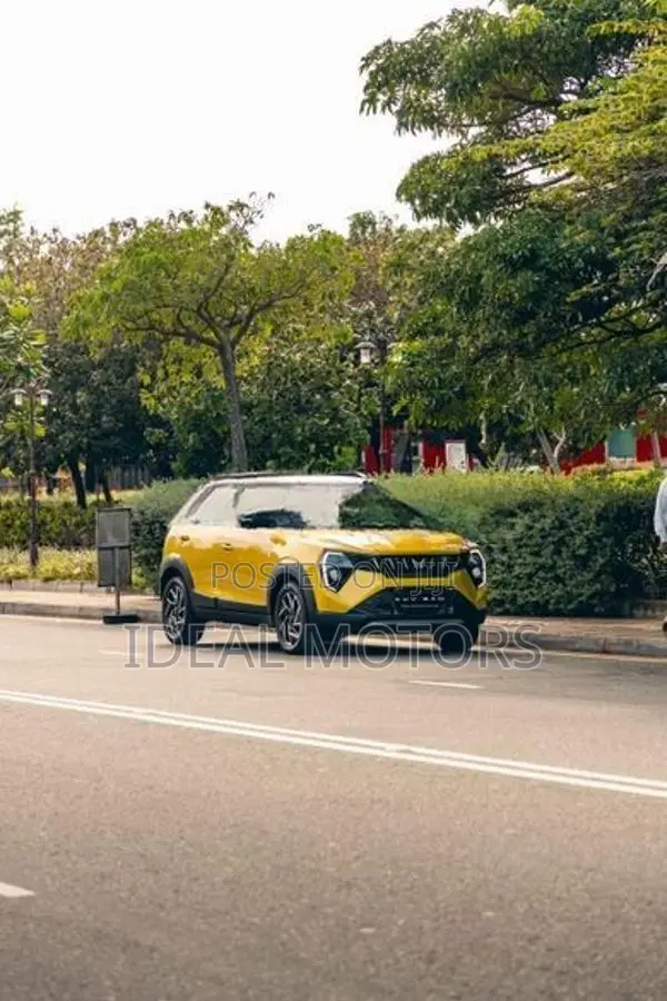Mahindra XUV 3XO AX7L 2026