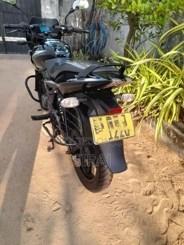 Bajaj Pulsar 150 2016