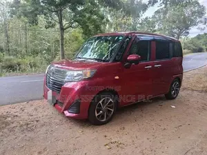 Toyota Roomy 2016