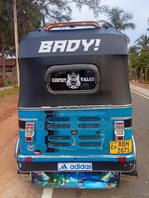 Bajaj RE 2016